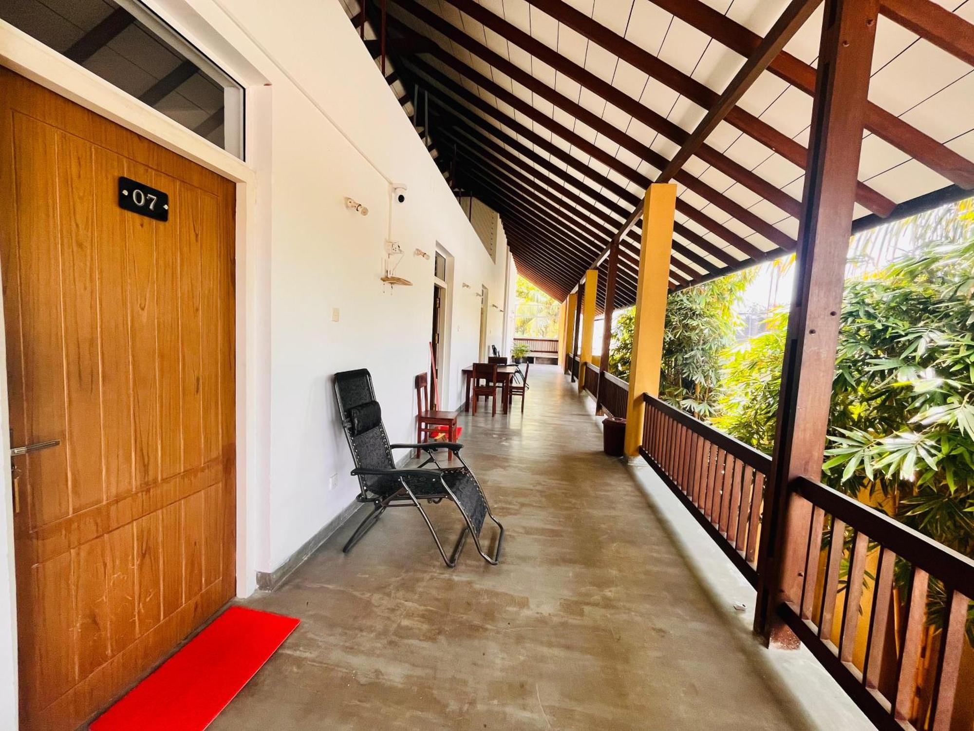 The Hostel Mirissa Exterior photo